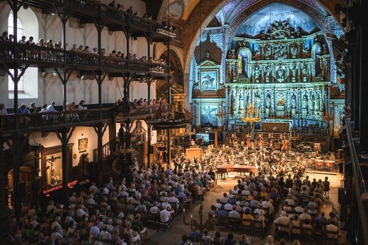 Une vue du public lors d'un concert Ravel en l'église de Saint-Jean-de-Luz